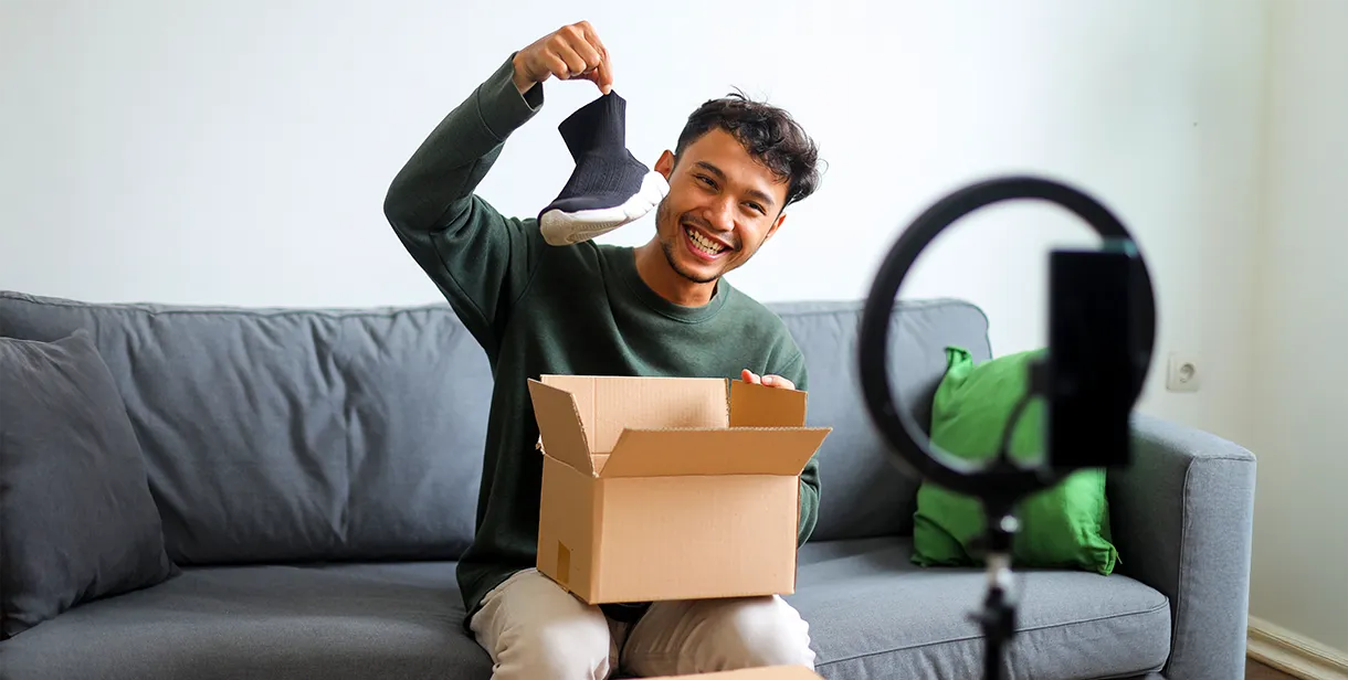 Customer photos and reviews featured on an e-commerce product page